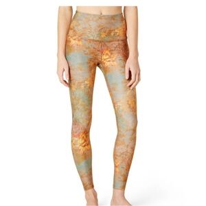 Beyond Yoga, Wallpaper Flower, Size M, High Waisted Midi Legging